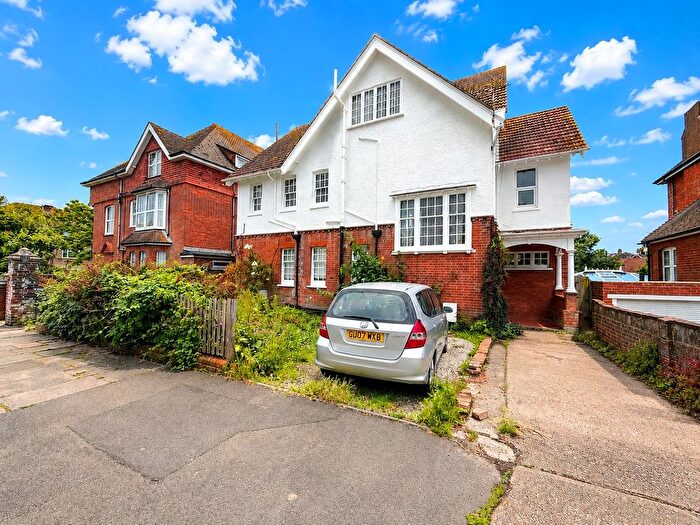 3 Bedroom Flat For Sale In Cantelupe Road, Bexhill On Sea, TN40