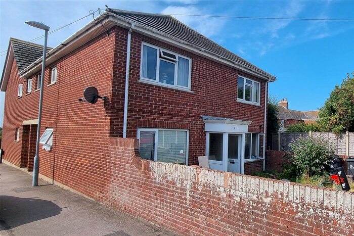 2 Bedroom Flat To Rent In Chickerell Road, Weymouth, Dorset, DT4