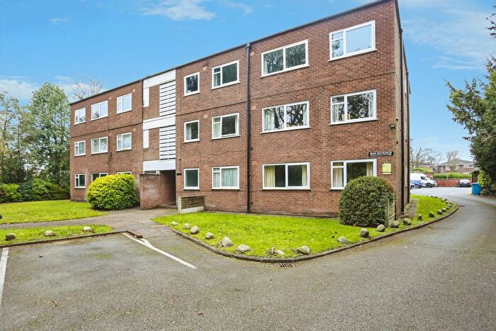 1 Bedroom Flat For Sale In Mauldeth Road, Heaton Mersey, Stockport, SK4