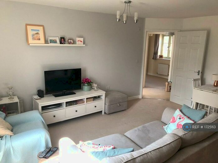 2 Bedroom Flat To Rent In Forstall Way, Cirencester, GL7