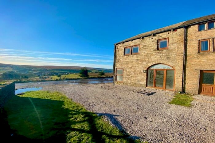4 Bedroom Detached House To Rent In Rochdale Road, Bacup, Lancashire, OL13