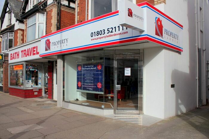 Garage / Parking To Rent In Hyde Road, Paignton, TQ4