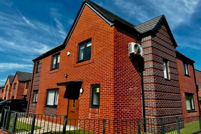 3 Bedroom Property To Rent In Beastow Road, Manchester, M12