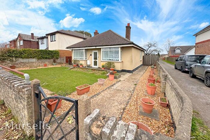 3 Bedroom Bungalow For Sale In Ringwood Road, Poole, BH12
