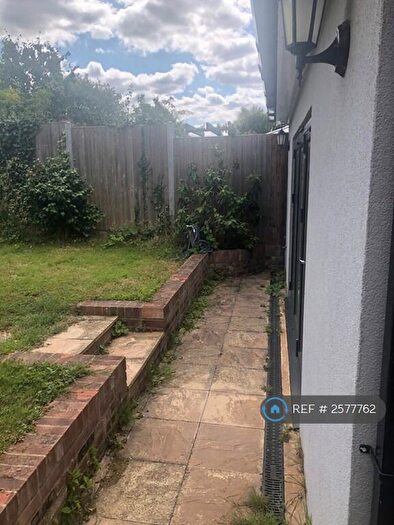 4 Bedroom Semi-Detached House To Rent In Chester Road Loughton Essex, Loughton, IG10