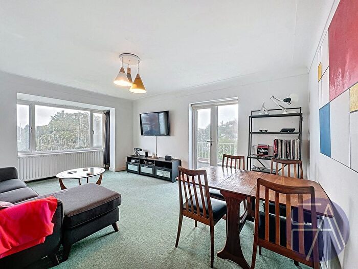 2 Bedroom Flat For Sale In Albany Road, Southport, Merseyside, PR9