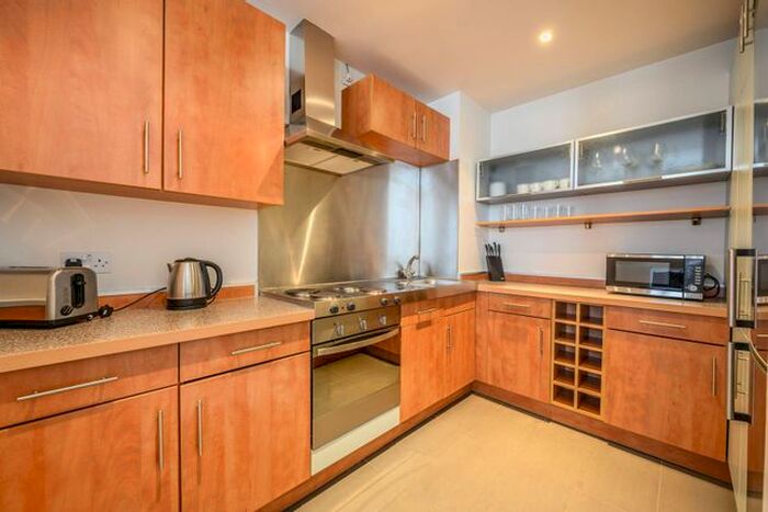 1 Bedroom Flat To Rent In City Road, Islington, London, EC1V