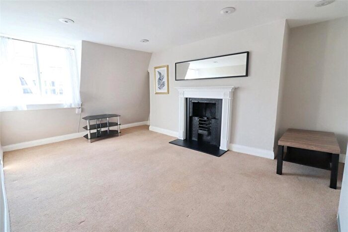 1 Bedroom Apartment For Sale In St James Parade, Southgate, Bath, BA1