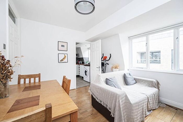 2 Bedroom Flat To Rent In Austin Street, Shoreditch, London, E2