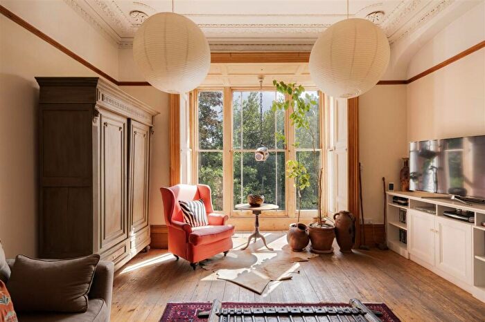 2 Bedroom Apartment For Sale In Cotham Road, Cotham, BS6