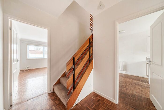 3 Bedroom Terraced House For Sale In Grove Road, Shepperton, TW17