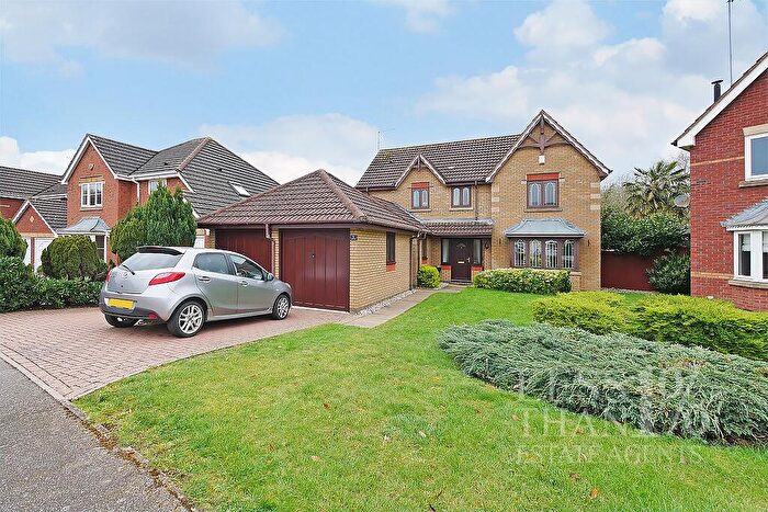 4 Bedroom Detached House For Sale In Wrekin Close -, NN4