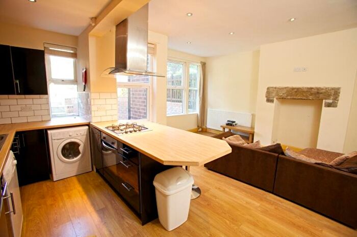 3 Bedroom Semi-Detached House To Rent In St Michaels Lane, Burley, Leeds, LS4