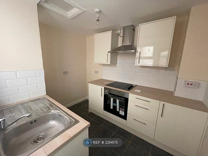 4 Bedroom End Of Terrace House To Rent In Boulevard, Hull, HU3