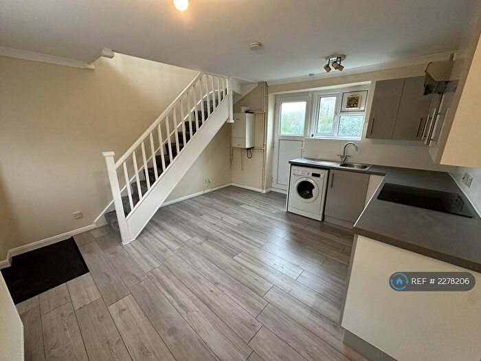 1 Bedroom Terraced House To Rent In Bower Lane, Maidstone, ME16