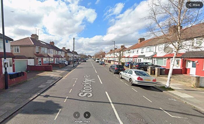 4 Bedroom Flat To Rent In Little Russia, Edmonton, N18