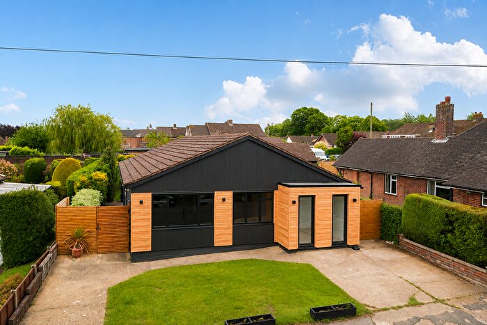 4 Bedroom Bungalow For Sale In The Warren, Chartridge, Chesham, Buckinghamshire, HP5