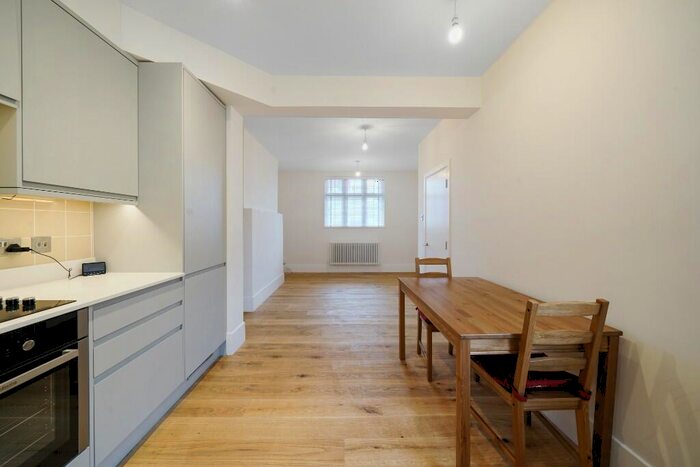 2 Bedroom Flat To Rent In Wooler Street, London, SE17