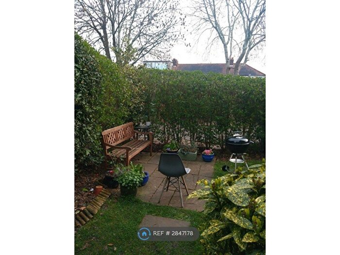 1 Bedroom End Of Terrace House To Rent In Camberley Close, Sutton, SM3