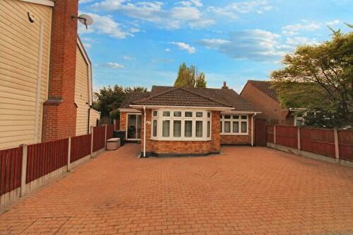2 Bedroom Bungalow For Sale In Lambourne Road, Chigwell, IG7