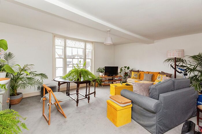 1 Bedroom Flat For Sale In High Street, Abingdon, OX14