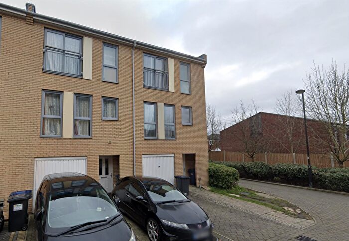 4 Bedroom End Of Terrace House For Sale In Cameron Crescent, Edgware, HA8