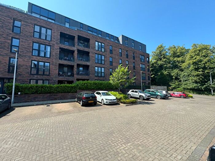 2 Bedroom Flat To Rent In Mansionhouse Court, Glasgow, Glasgow City, G41