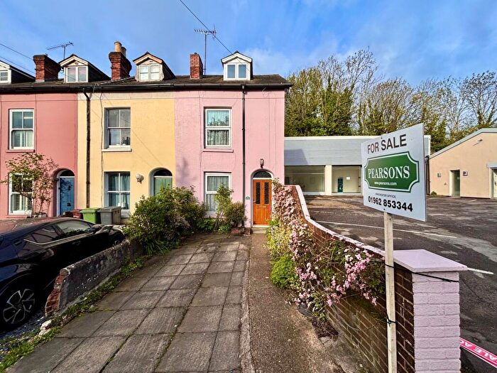 3 Bedroom End Of Terrace House For Sale In Bar End Road, Winchester, SO23