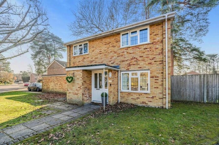 3 Bedroom Detached House To Rent In Barbon Close, Camberley, GU15
