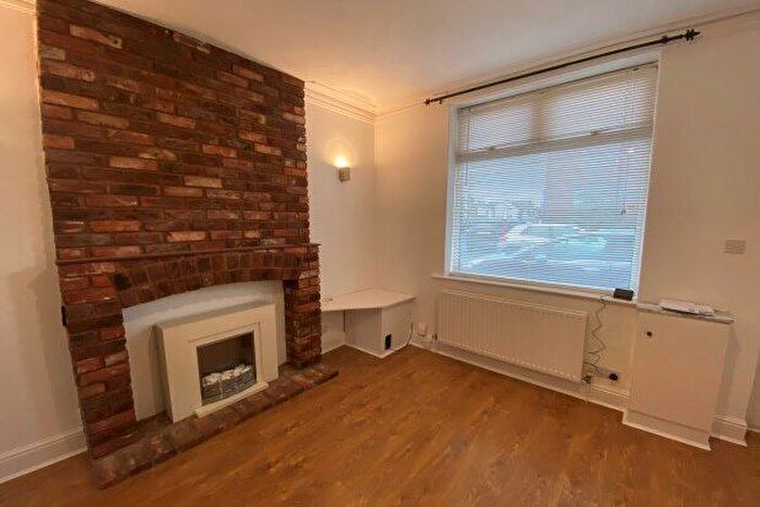 2 Bedroom End Of Terrace House To Rent In Great Moor Street, Stockport, SK2