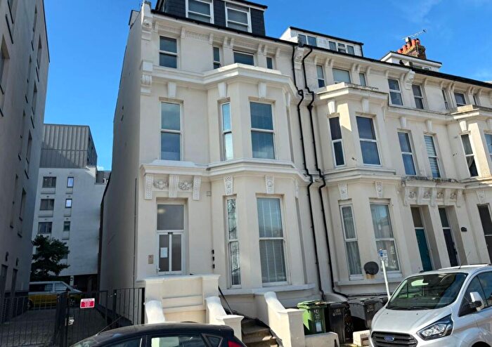 1 Bedroom Apartment For Sale In Flat, Alhambra Road, Southsea, PO4