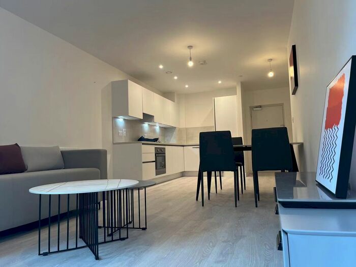 1 Bedroom Flat To Rent In Western Circus, Wetsern Ave, London, W3