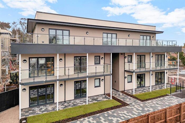 2 Bedroom Apartment For Sale In Baxter Green, Bramcote, Nottingham, NG9