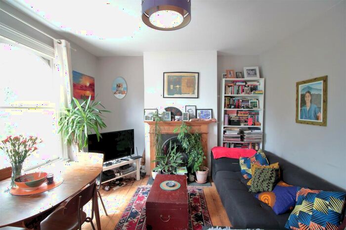 2 Bedroom Flat To Rent In Mayall Road, Brixton/Herne Hill, SE24