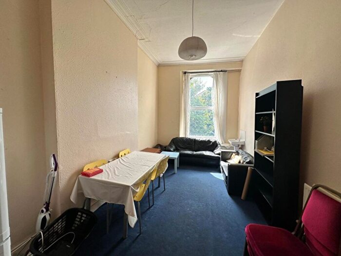 4 Bedroom Flat To Rent In Tyndall's Park Road, Bristol, BS8