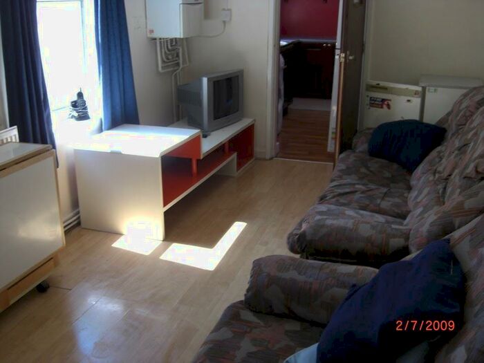 8 Bedroom House To Rent In Bournbrook Road, Birmingham, B29