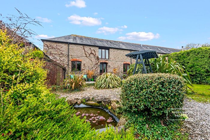 4 Bedroom Barn Conversion For Sale In Combe Farm Barns, Aveton Gifford, Kingsbridge, Devon, TQ7