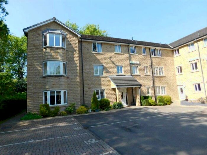 2 Bedroom Apartment To Rent In Kings Court, Kings Mill Lane, Aspley, Huddersfield, HD1