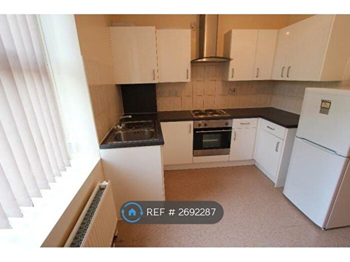 3 Bedroom Flat To Rent In Philip Lane, London, N15