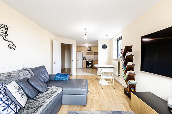 1 Bedroom Flat To Rent In Millharbour, London, E14