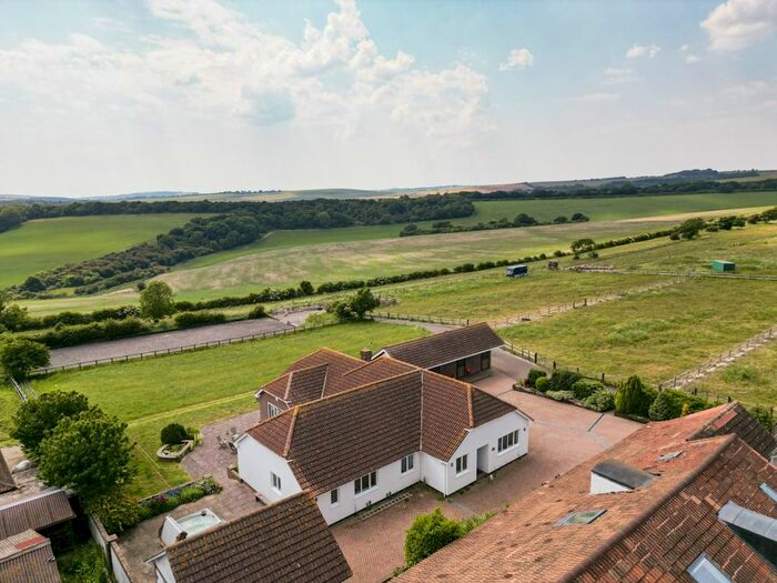 5 Bedroom Bungalow To Rent In The Old Racecourse, Lewes, BN7