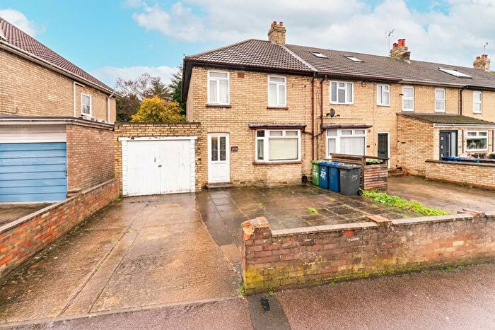 3 Bedroom Semi Detached House For Sale In Coldhams Lane, Cambridge, Cambridgeshire, CB1