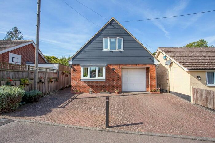 2 Bedroom Detached Bungalow For Sale In Aerodrome Road, Bekesbourne, Canterbury, CT4