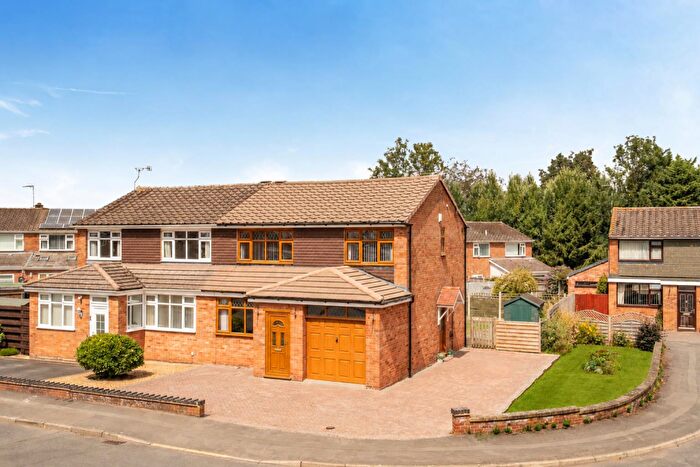 3 Bedroom Semi-Detached House For Sale In John Simpson Close, Wolston, Coventry, CV8
