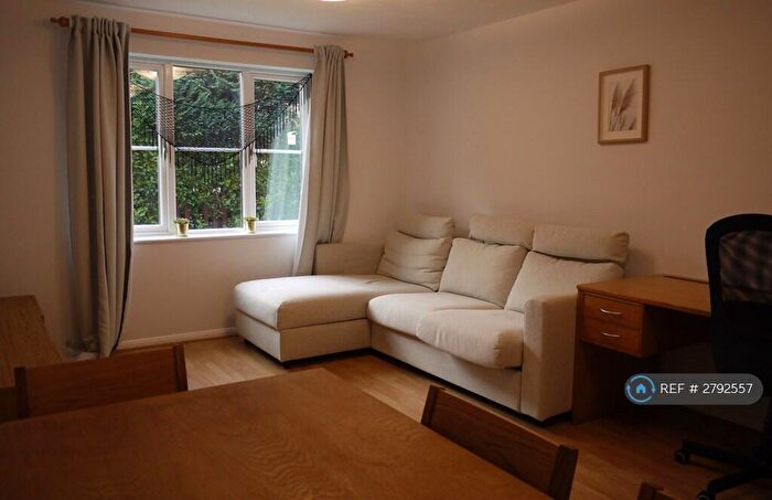 1 Bedroom Flat To Rent In Heddington Grove, London, N7