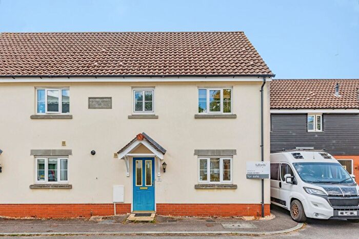 3 Bedroom Semi Detached House For Sale In Bowdens Close, Bovey Tracey, Newton Abbot, Devon, TQ13