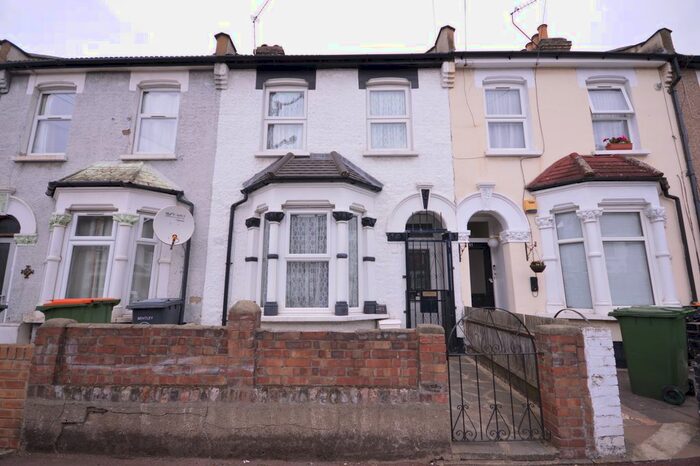3 Bedroom Terraced House For Sale In Compton Avenue, London, E6