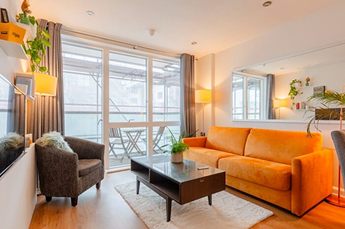 1 Bedroom Flat To Rent In Kingsland Road, London ., E8