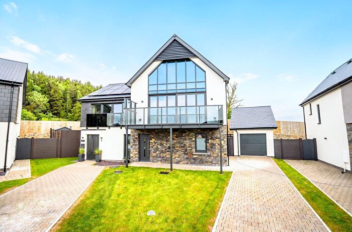 4 Bedroom Semi-Detached House For Sale In Maes Thornton, Rassau, NP23