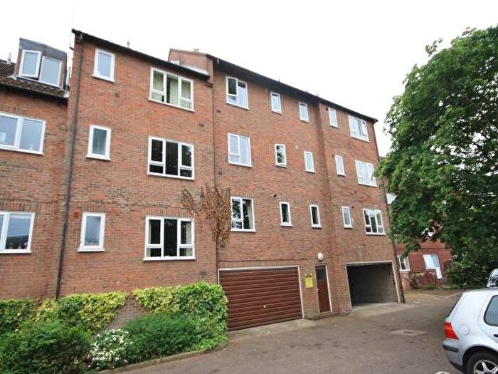 2 Bedroom Flat To Rent In St Simons Court, Waggon And Horses Lane, Norwich, NR3